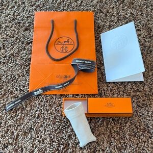 Hermès 5 Pieces Lipstick set💄 with fabric cover ⭐️